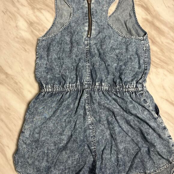 Forever 21 Women’s jeans jumpsuit Size M - Picture 3 of 3